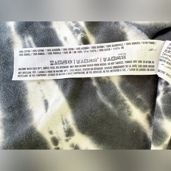 Marvel Tie-Dye Spirit Jersey for Adults Disney Avengers Size Small Black White - Picture 8 of 9